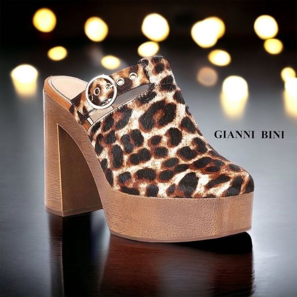 Gianni Bini SOTELO Leopard Print Calf Hair Buckle Detail Platform Clogs - Picture 1 of 4